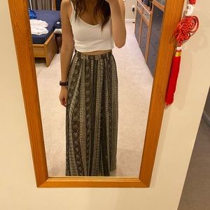 Patterned maxi skirt